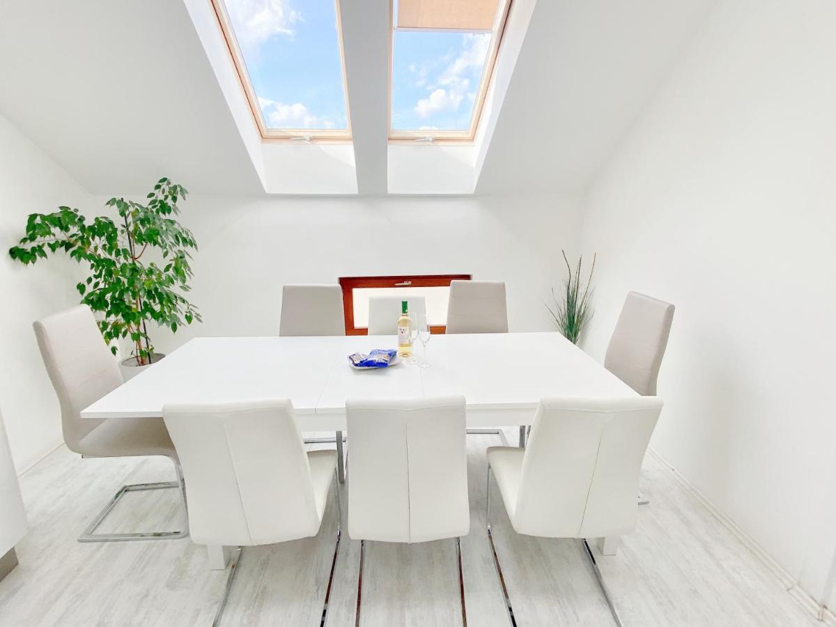 Loft With Rooftop And Free Parking In Garage ブダペスト エクステリア 写真