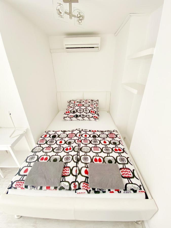 Loft With Rooftop And Free Parking In Garage ブダペスト エクステリア 写真